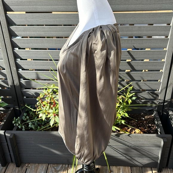 DIANE VON FURSTENBERG Cahil Silk Blouse Size 2 - Picture 3 of 10